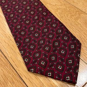 Club Room Deep Red Floral Diamond Silk Tie